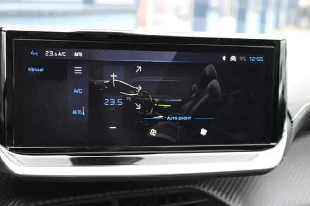 Peugeot 208 (2024) thumbnail 36