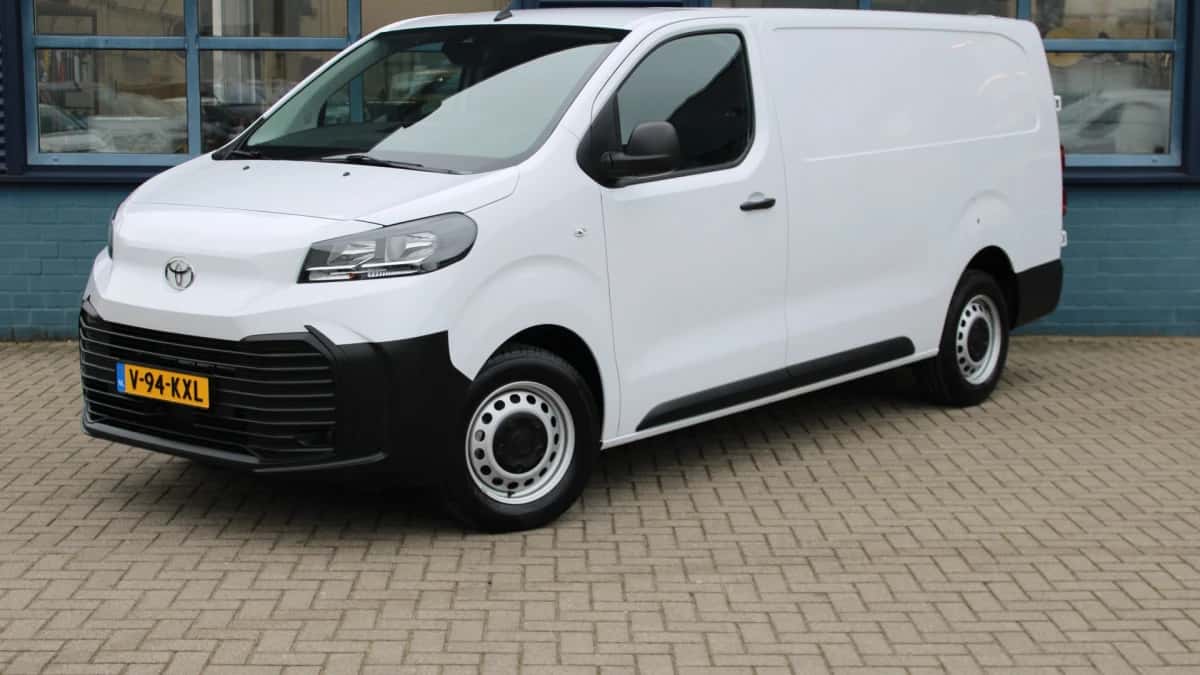 Toyota Proace (2024) — foto 1