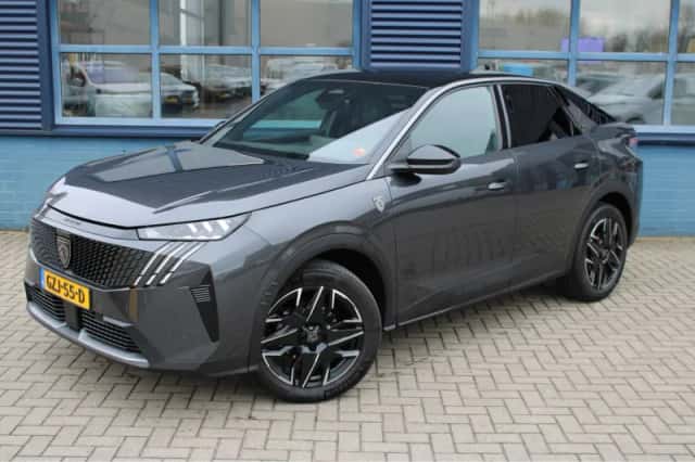 Peugeot 3008 (2025) thumbnail 1