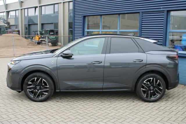 Peugeot 3008 (2025) thumbnail 2