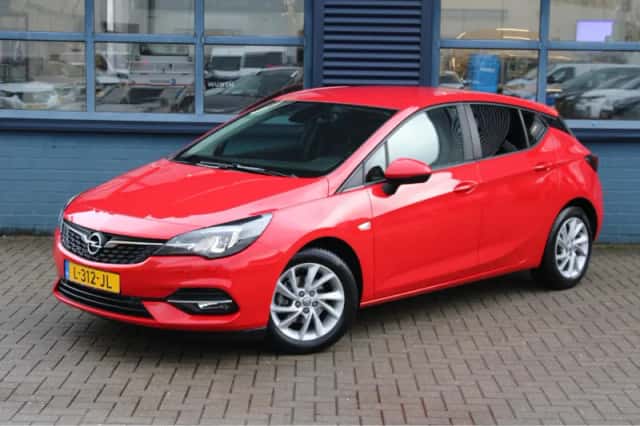 Opel Astra (2021) thumbnail 1
