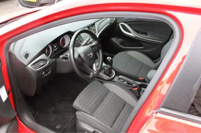 Opel Astra (2021) thumbnail 14