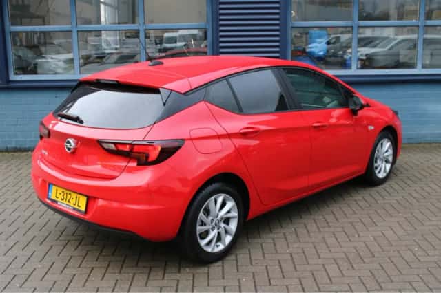 Opel Astra (2021) thumbnail 6