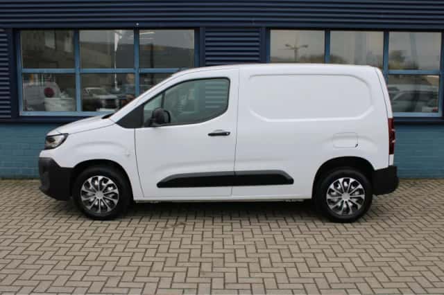 Opel Combo (2024) thumbnail 2