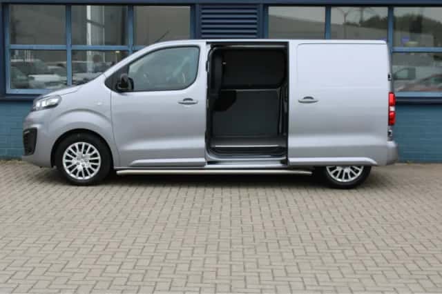 Opel Vivaro (2024) thumbnail 3