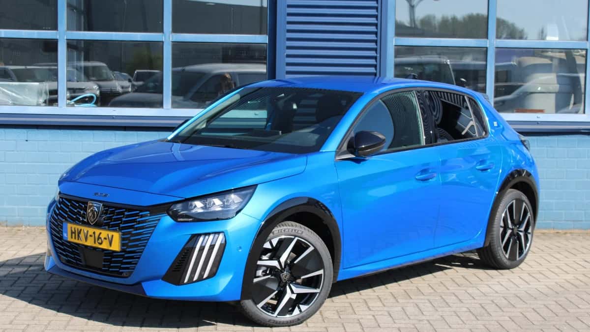 Peugeot e-208 (2025) — foto 1