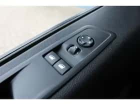 Opel Vivaro (2024) thumbnail 16