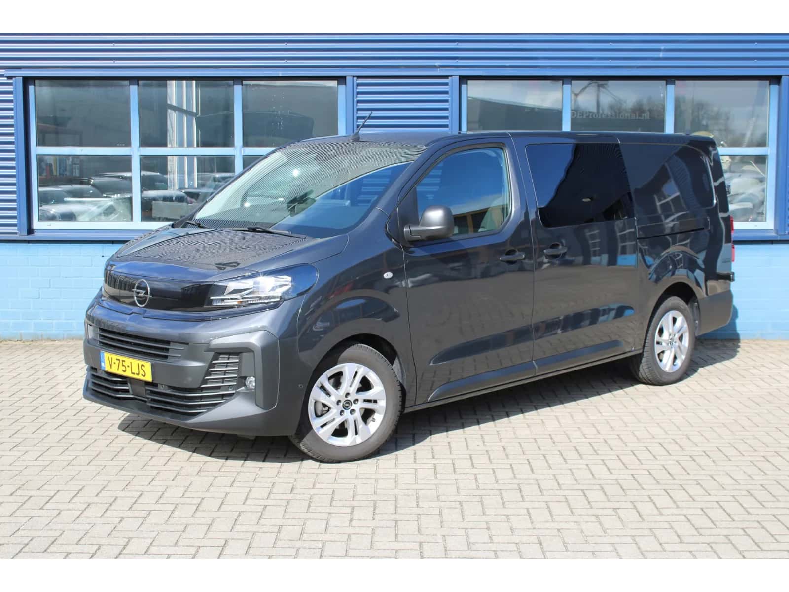 Opel Vivaro (2025) — foto 1