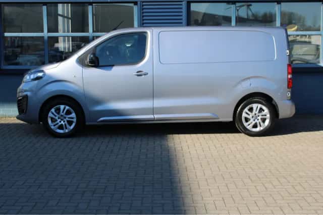 Opel Vivaro (2024) thumbnail 2