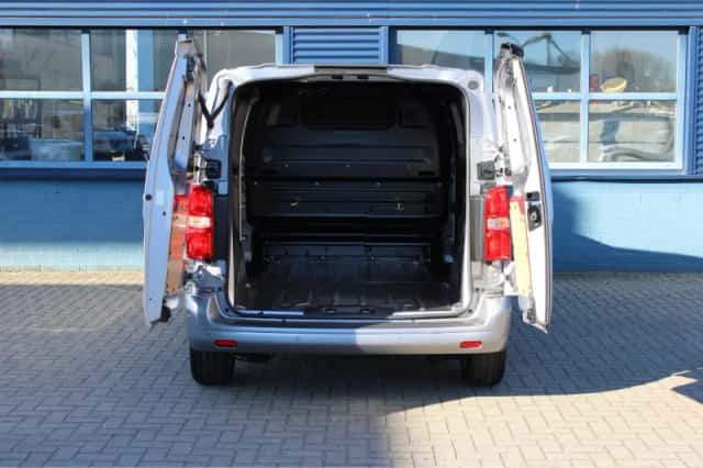 Opel Vivaro (2024) thumbnail 4