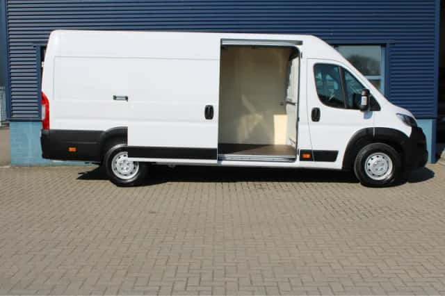 Opel Movano (2024) thumbnail 10