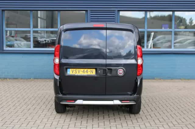 Fiat Doblò (2022) thumbnail 3