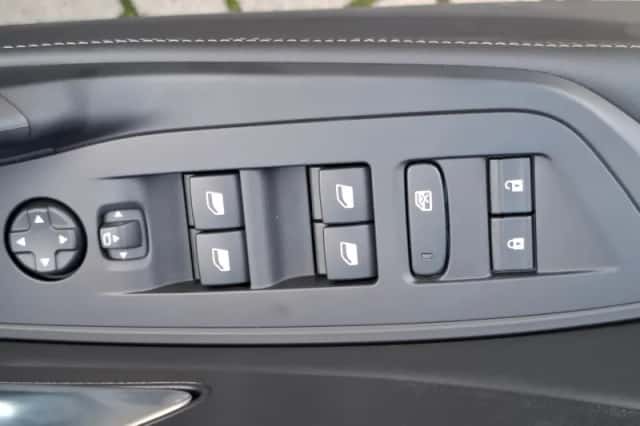 Peugeot 408 (2025) thumbnail 7