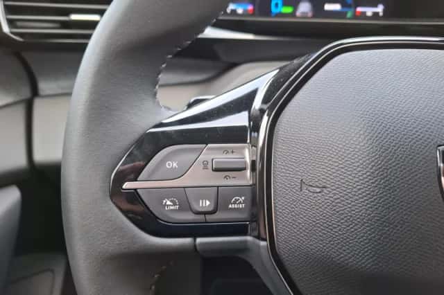 Peugeot 408 (2025) thumbnail 10