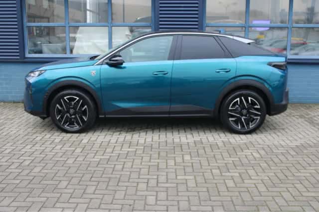 Peugeot 3008 (2025) thumbnail 2