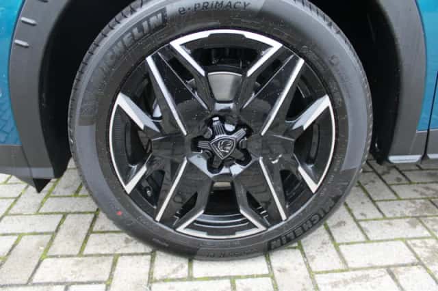Peugeot 3008 (2025) thumbnail 12
