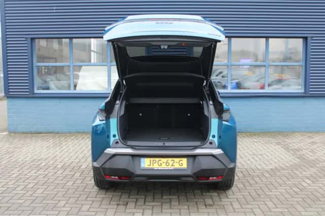 Peugeot 3008 (2025) thumbnail 5