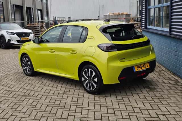Peugeot 208 (2025) thumbnail 3