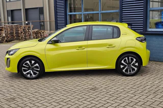 Peugeot 208 (2025) thumbnail 2