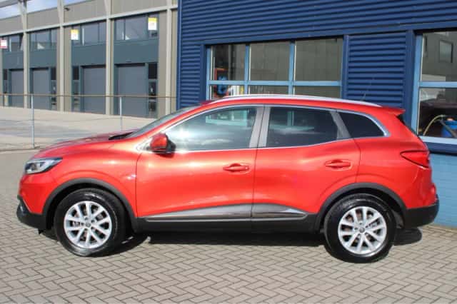Renault Kadjar (2016) thumbnail 2