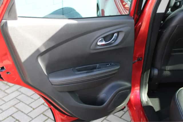 Renault Kadjar (2016) thumbnail 36