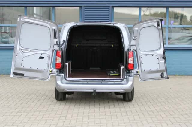 Opel Combo (2024) thumbnail 5