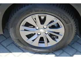 Peugeot 2008 (2023) thumbnail 13