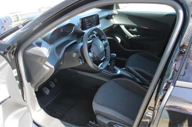 Peugeot 2008 (2023) thumbnail 15