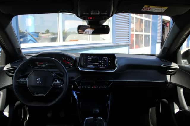 Peugeot 2008 (2023) thumbnail 17
