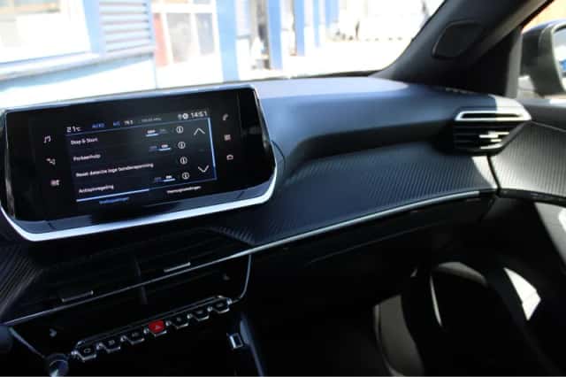 Peugeot 2008 (2023) thumbnail 23