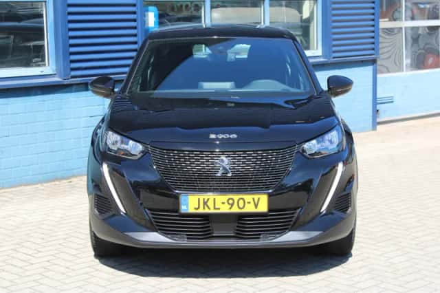Peugeot 2008 (2023) thumbnail 10