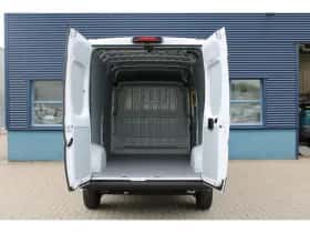 Opel Movano Electric (2025) thumbnail 4