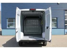 Opel Movano Electric (2025) thumbnail 4