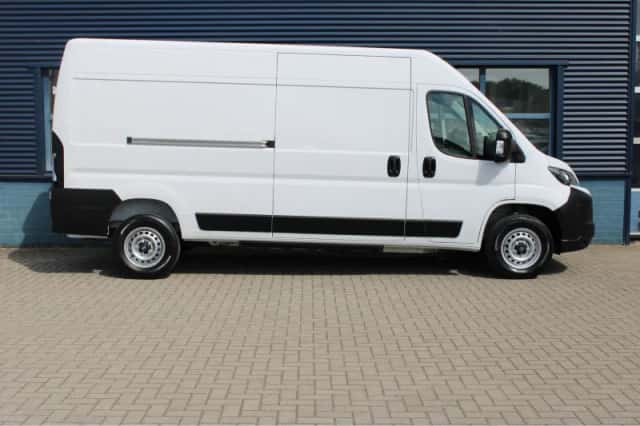 Opel Movano Electric (2025) thumbnail 8
