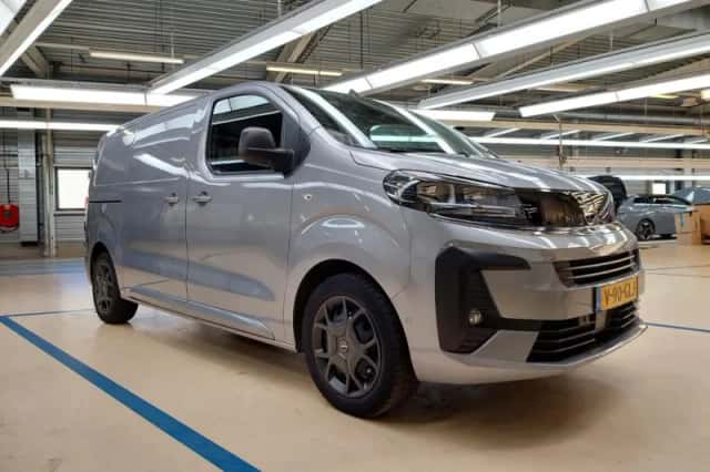 Opel Vivaro (2024) thumbnail 3