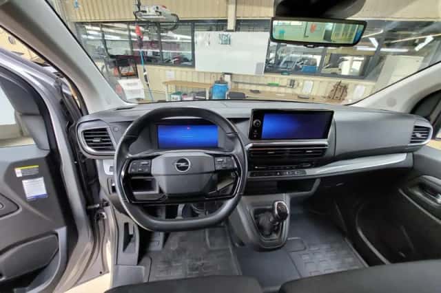 Opel Vivaro (2024) thumbnail 5