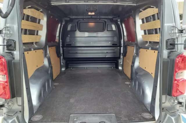 Opel Vivaro (2024) thumbnail 8