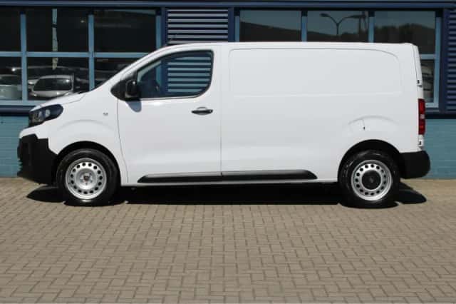 Opel Vivaro (2024) thumbnail 2