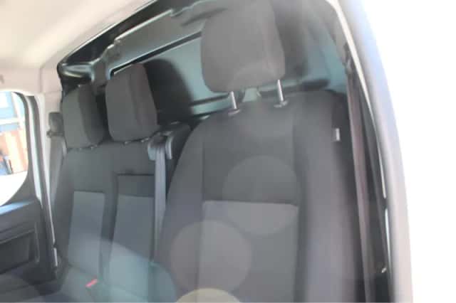 Opel Vivaro (2024) thumbnail 14