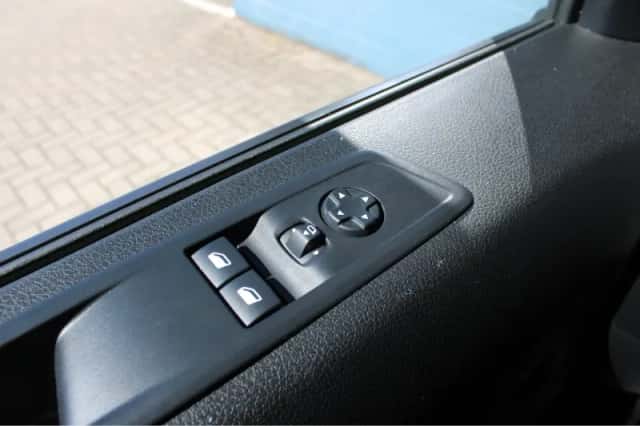 Opel Vivaro (2024) thumbnail 19