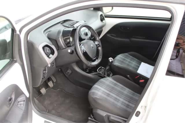 Peugeot 108 (2020) thumbnail 14