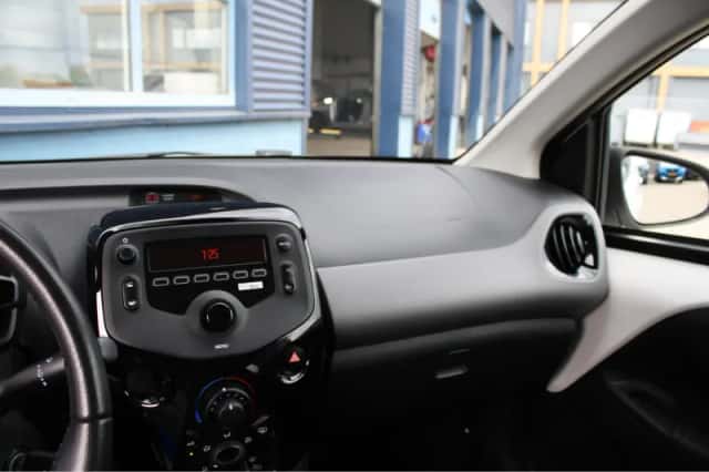 Peugeot 108 (2020) thumbnail 19