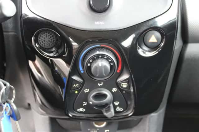 Peugeot 108 (2020) thumbnail 25