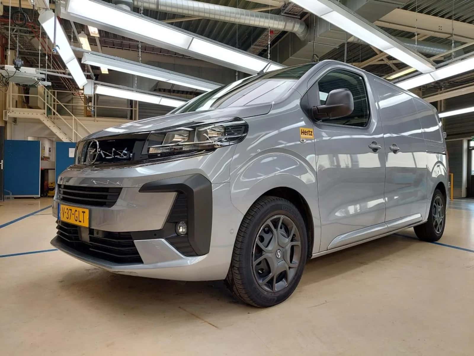 Opel Vivaro (2024) — foto 1