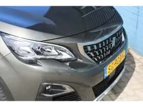 Peugeot 3008 (2018) thumbnail 11