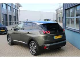 Peugeot 3008 (2018) thumbnail 3
