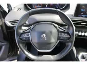 Peugeot 3008 (2018) thumbnail 21