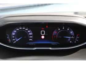 Peugeot 3008 (2018) thumbnail 22
