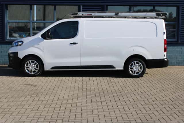 Opel Vivaro (2022) thumbnail 2