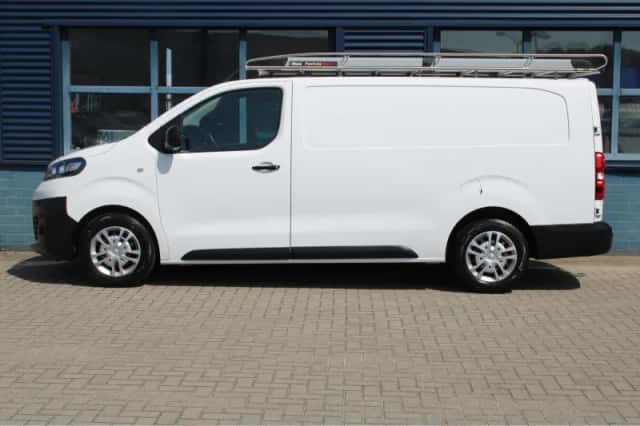 Opel Vivaro (2022) thumbnail 2